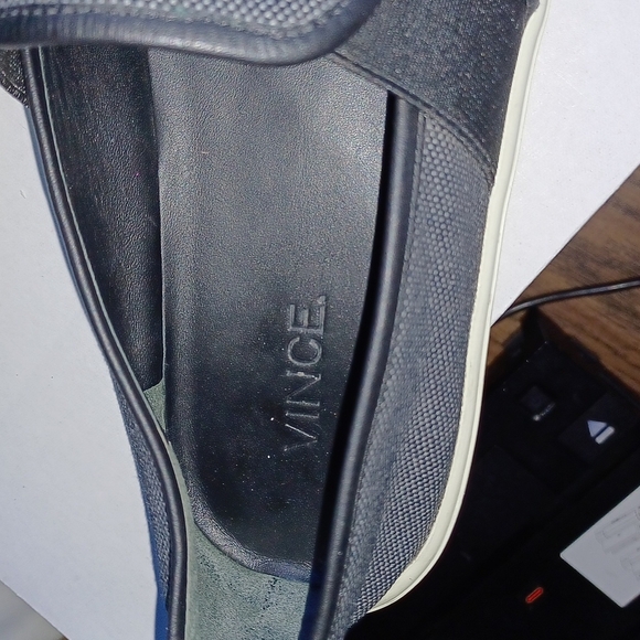 Vince Black Canvas Slip On Casual Sneakers - Picture 3 of 7